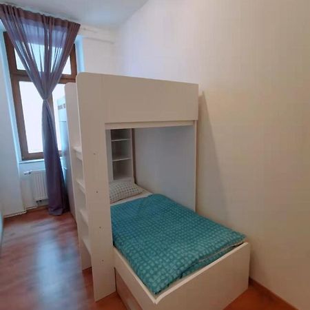 Familienfreundliches Apartment Im Zentrum Fuer Geschaeftsreisen Und Privat Dresden Luaran gambar