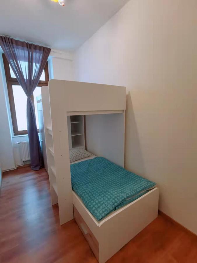 Familienfreundliches Apartment Im Zentrum Fuer Geschaeftsreisen Und Privat Dresden Luaran gambar